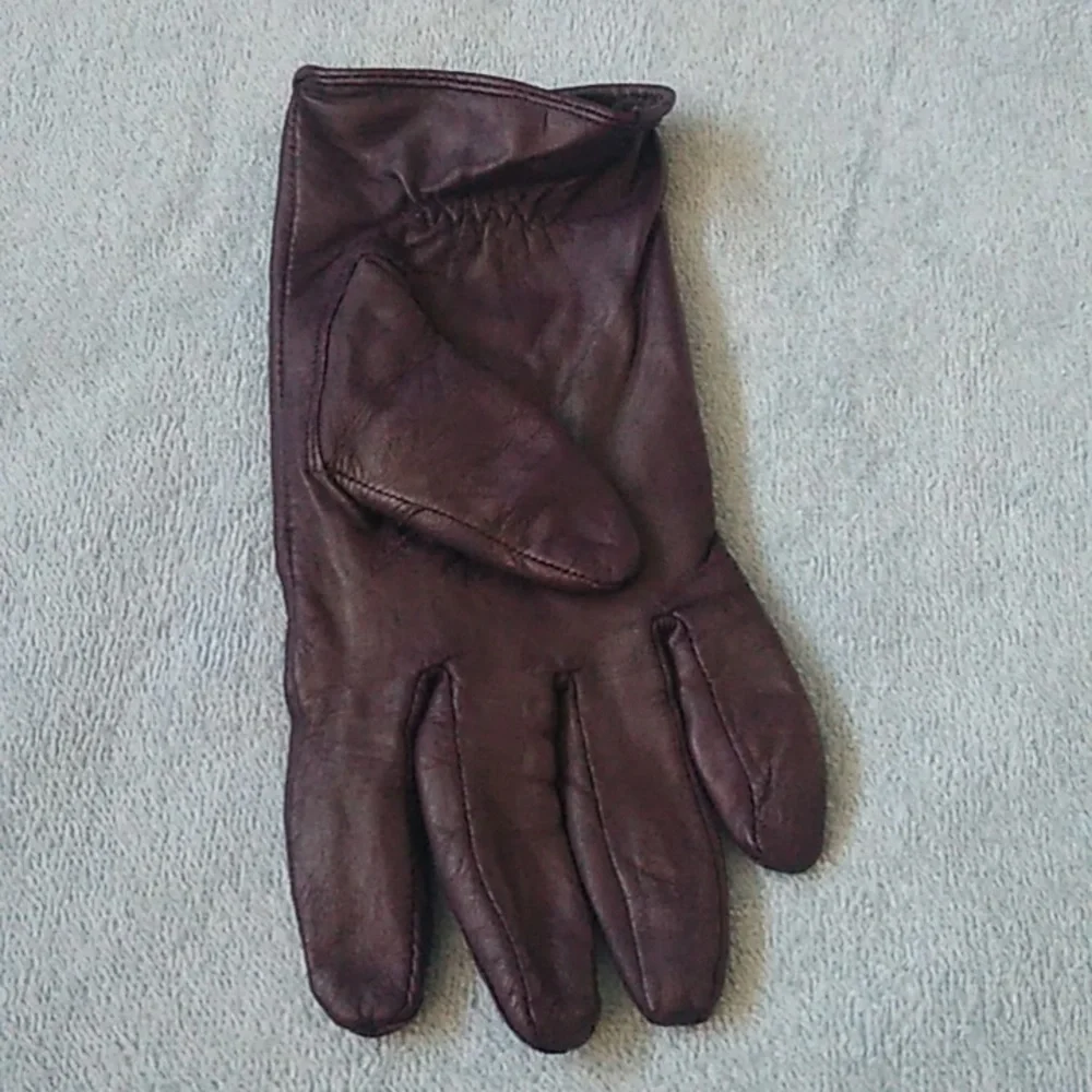 Source Unknown ladies leather